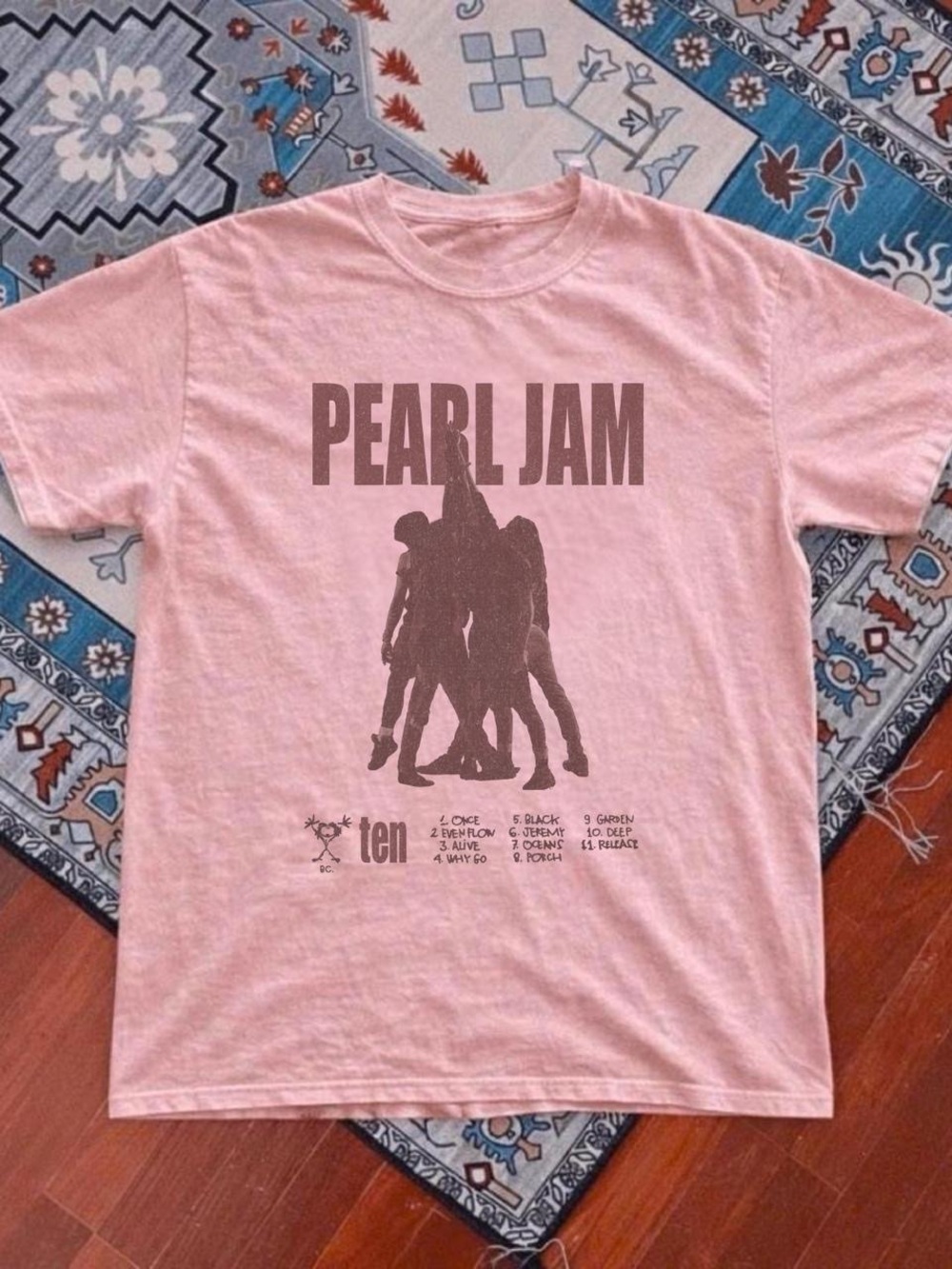 Gildan Pink Pearl Jam Short Sleeve Tee with Brown Graphic